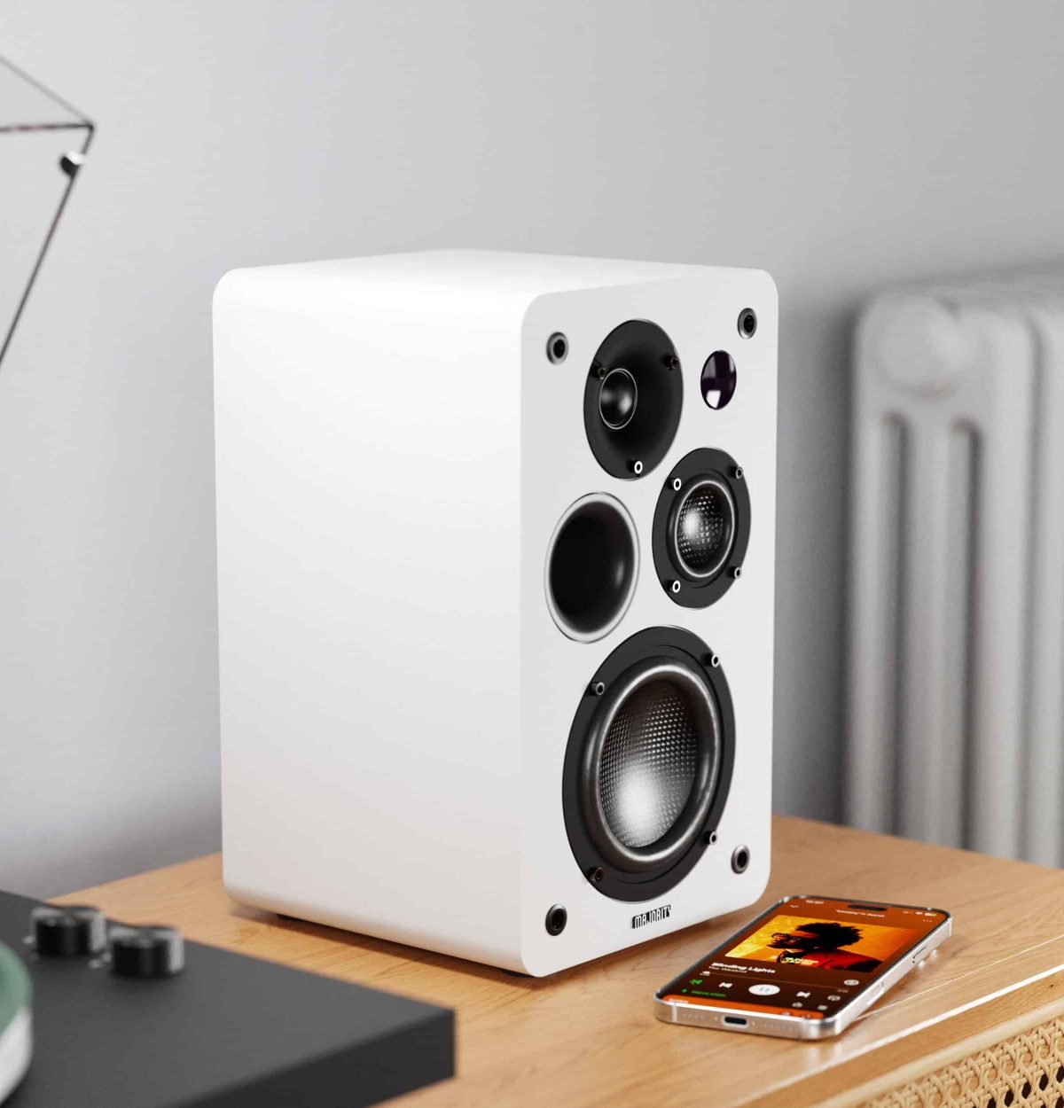 04 D100X Bluetooth White.1141