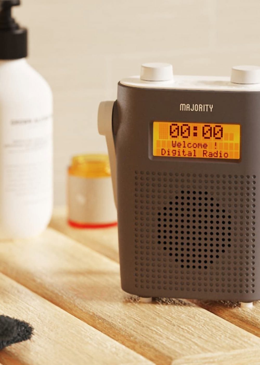 Majority Eversden Portable Bluetooth Shower DAB+ Radio